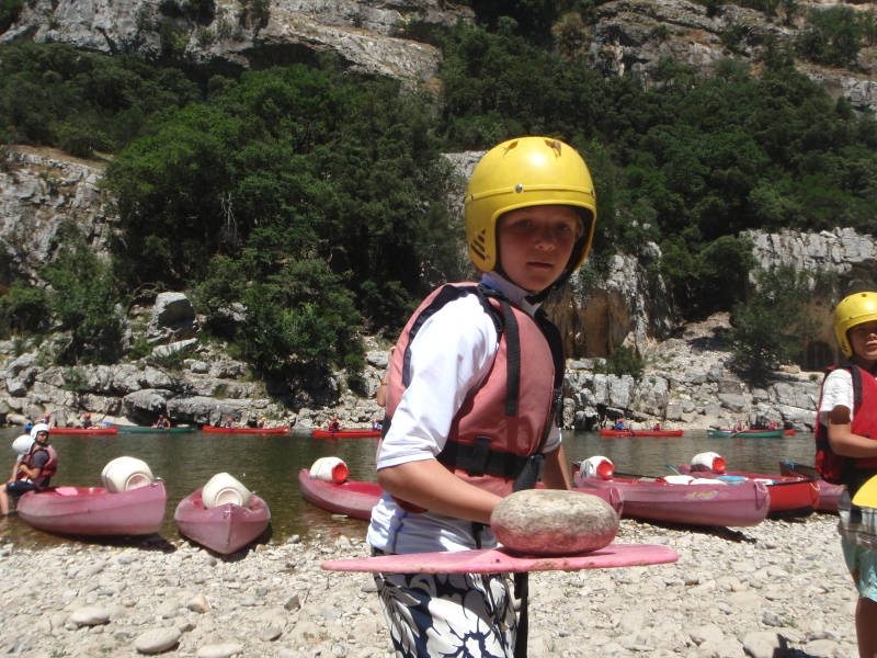 Village Camps International Summer Camp Ard&egrave;che, France 2019-07-26 https://www.villagecamps.com/journals_admin/images/22-35-Passing the Rock.jpg